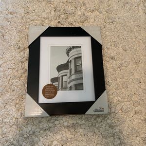 Black & White Picture Frame 8x10 inches for 5x7 inches Gallery Solutions